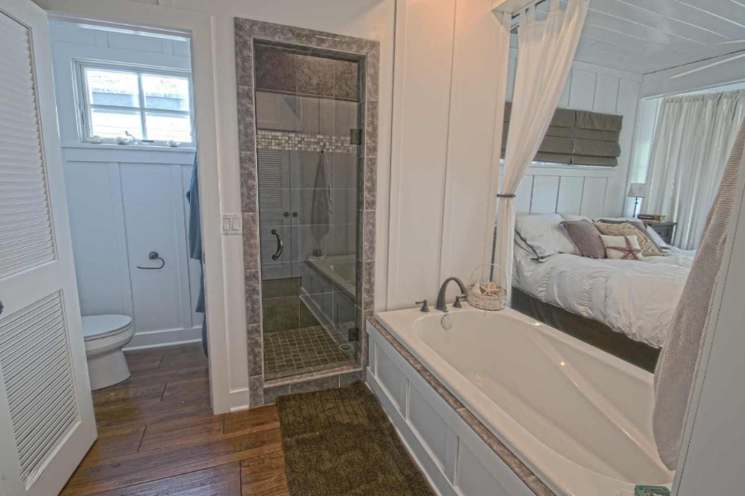 656 Eagle Point Road Lake Odessa, MI 48849 - Photo 26 of 39 HDR13_Master Bath