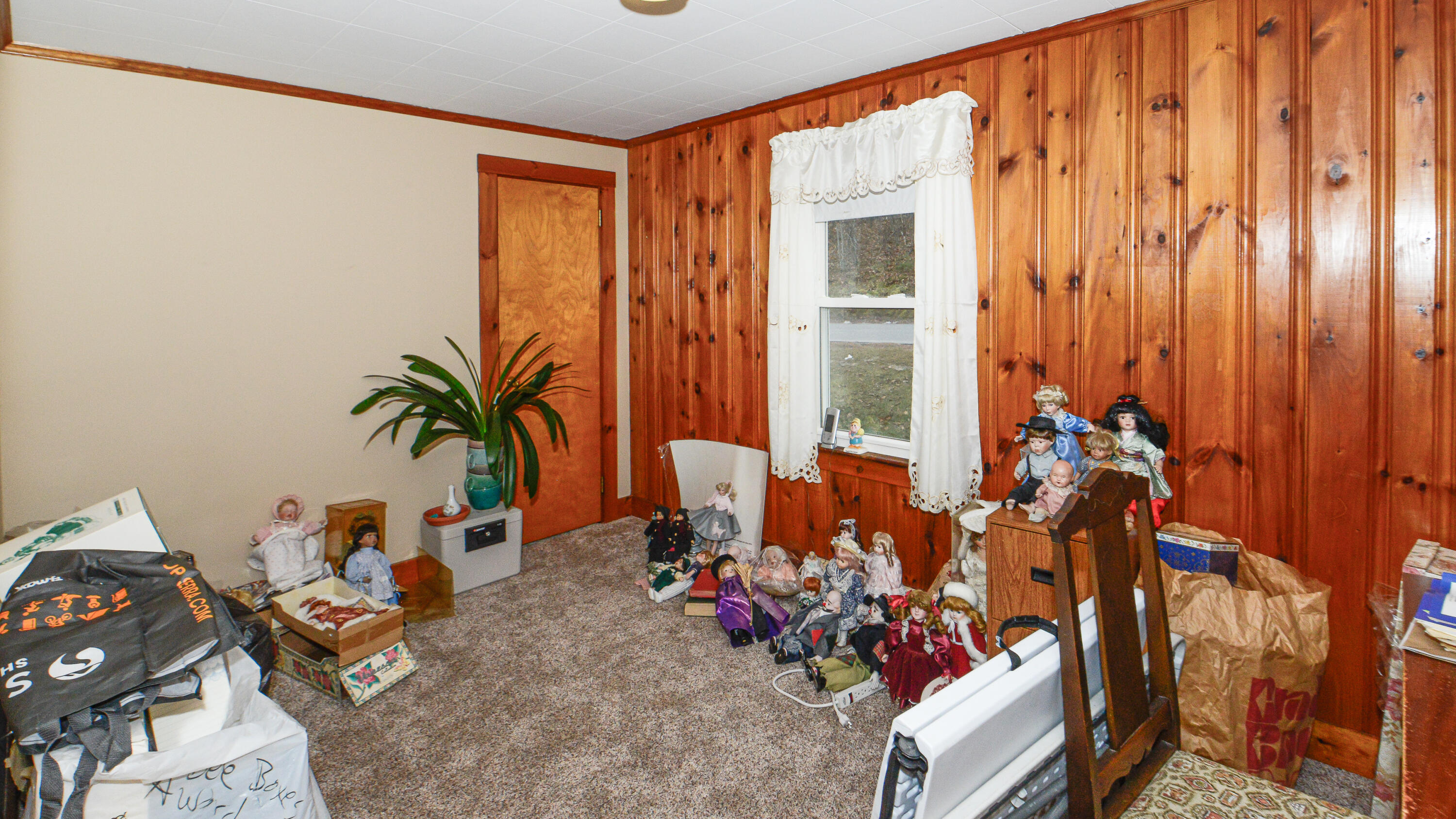 1 Caton Road Raymond, ME 04071 - Photo 24 of 75 1st Fl Bedroom 2