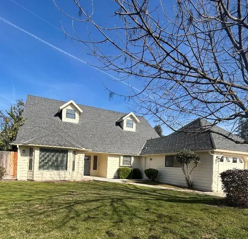 $499,000 | 301 West Paul Avenue, Clovis, CA 93612