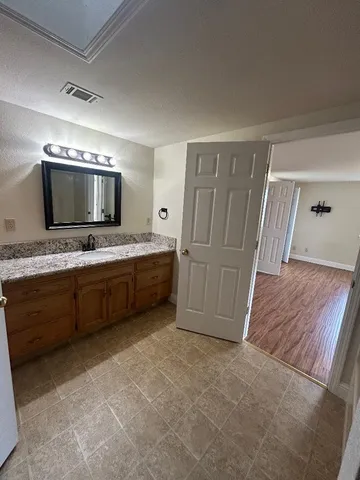 $499,000 | 301 West Paul Avenue, Clovis, CA 93612