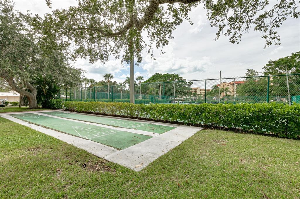 8701 Midnight Pass Road, Unit 106A Sarasota, FL 34242 - Photo 51 of 54 a view of a basketball court