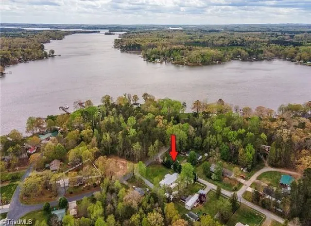 $279,000 | 1007 High Rock Shores Drive, Lexington, NC 27292