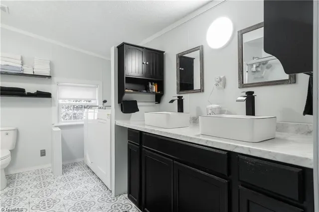 $279,000 | 1007 High Rock Shores Drive, Lexington, NC 27292