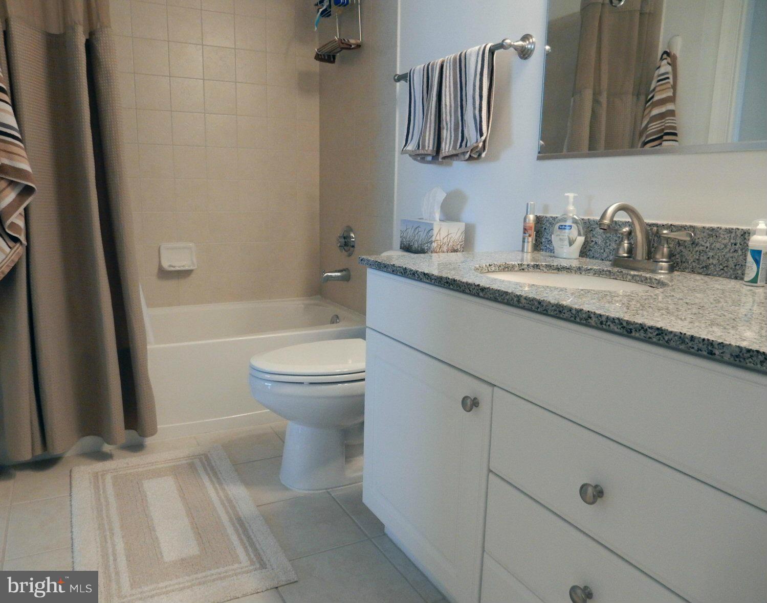 3650 South Glebe Road, Unit 352 Arlington, VA 22202 - Photo 10 of 19 Bath