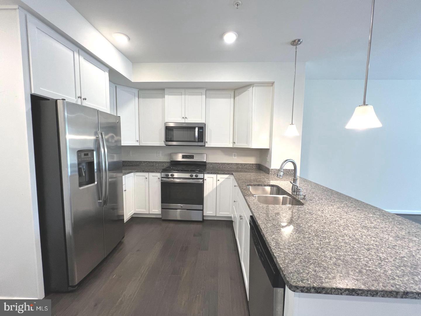 8005 Orchard Grove Road Odenton, MD 21113 - Photo 4 of 18 Kitchen