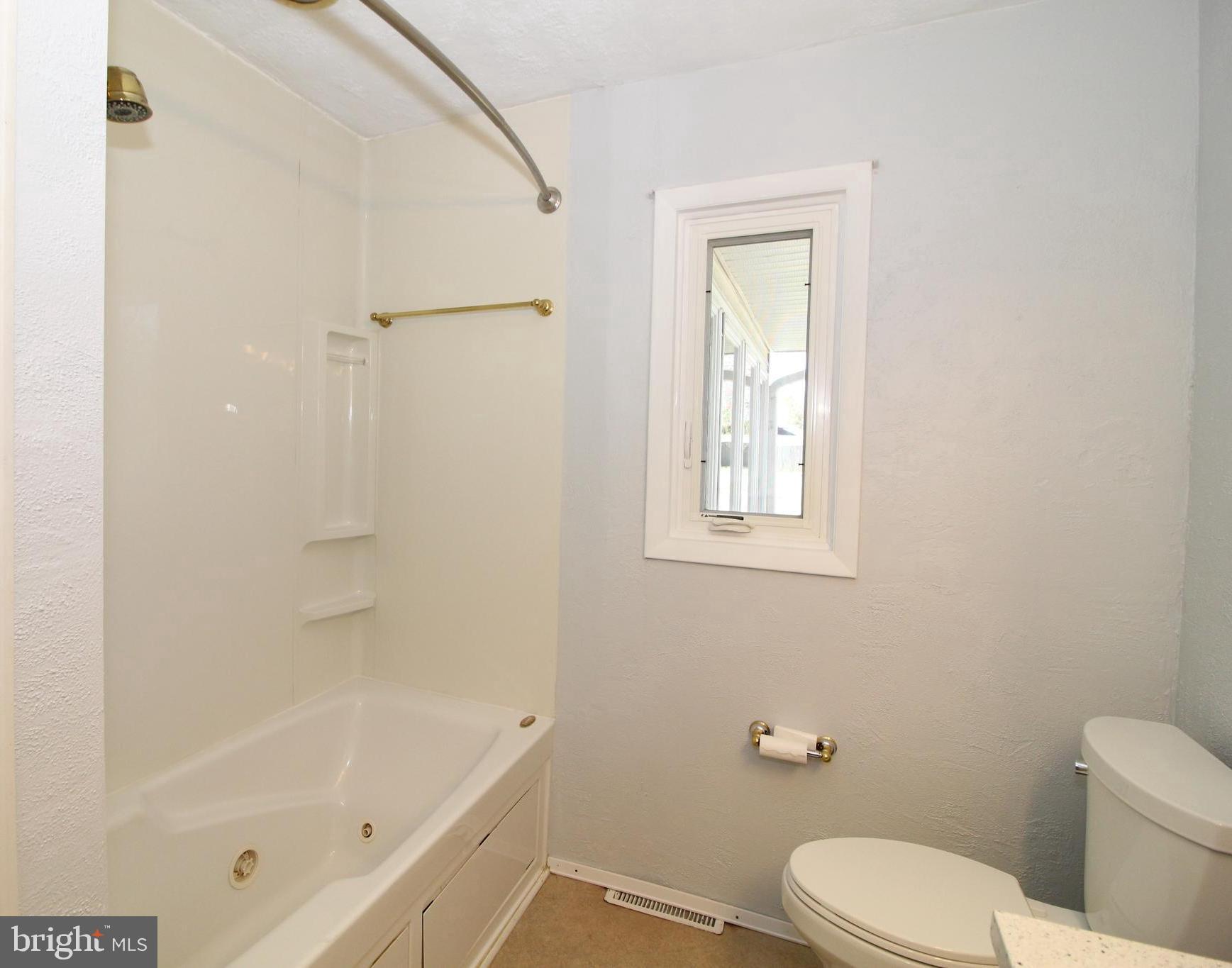 2711 Ebright Road Wilmington, DE 19810 - Photo 20 of 35 Linen closet area & jacuzzi