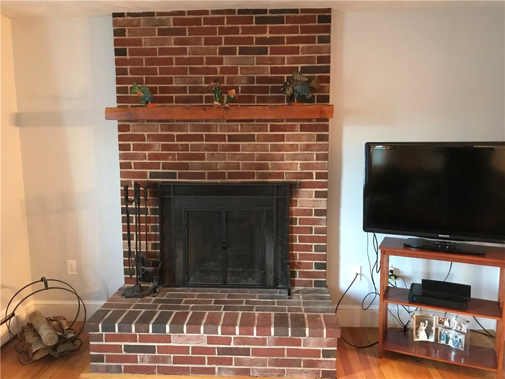 8 Woodside Drive Cumberland, ME 04021 - Photo 11 of 33 Photo
