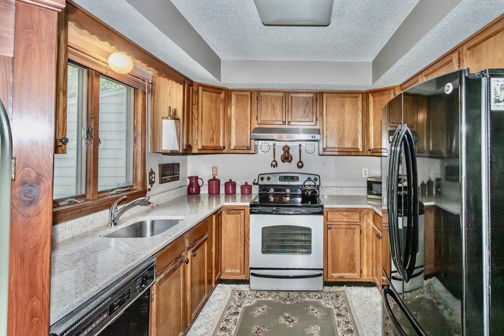 419 Southwick Road, Unit Q71 Westfield, MA 01085 - Photo 2 of 42