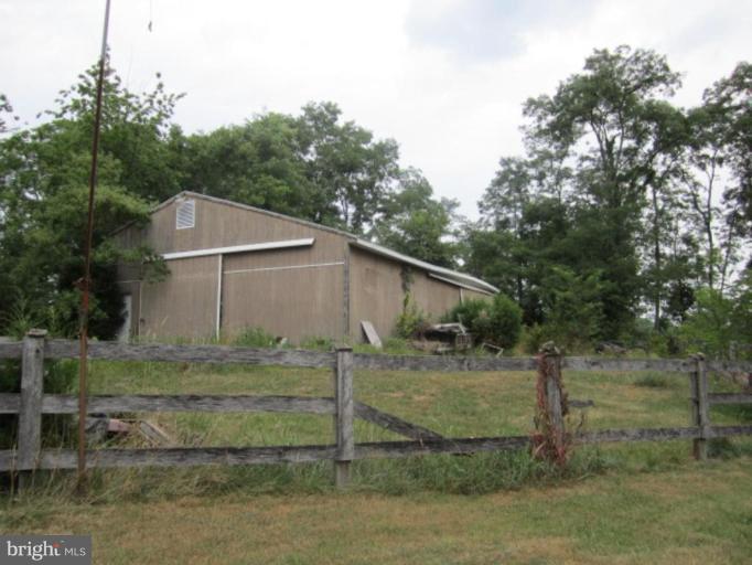 4815 Clermont Mill Road Pylesville, MD 21132 - Photo 22 of 25 barn