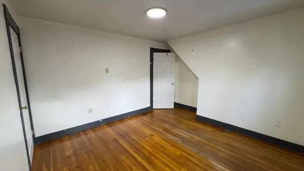 $2,750 | 107 Bloomfield Street, Unit 3, Boston, MA 02124