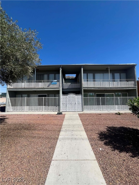 1388 East Desert Inn Road, Unit 2(ROOM A) Las Vegas, NV 89169 - Photo 13 of 13 View of building exterior