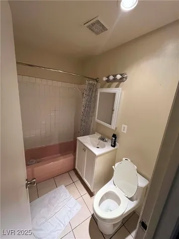 $700 | 1388 East Desert Inn Road, Unit 2(ROOM A), Las Vegas, NV 89169