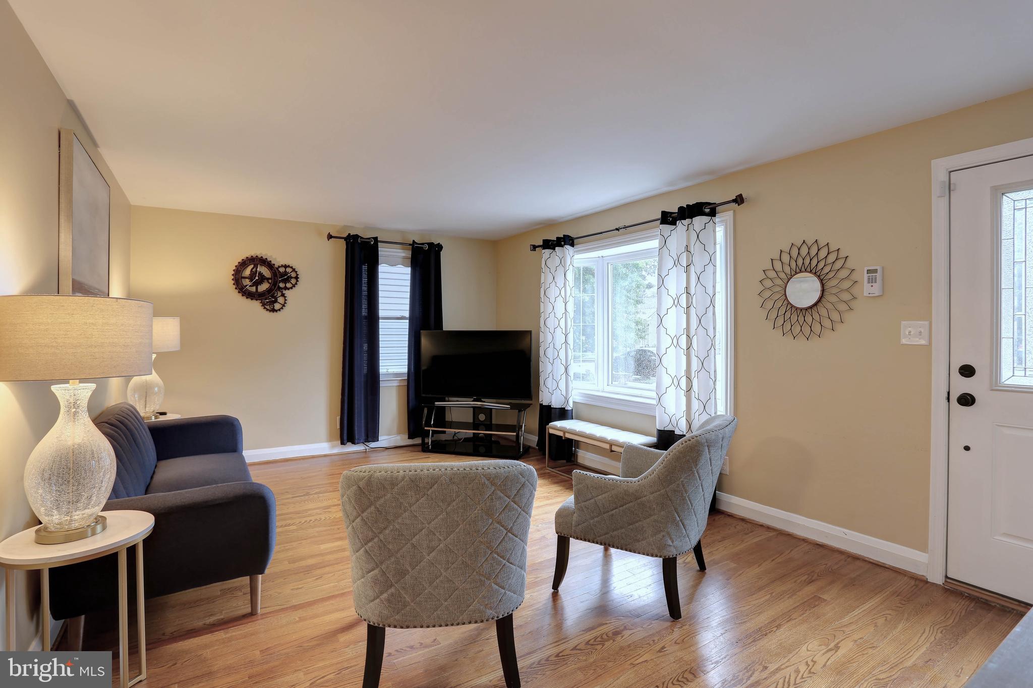 548 Cleveland Road Linthicum, MD 21090 - Photo 3 of 45