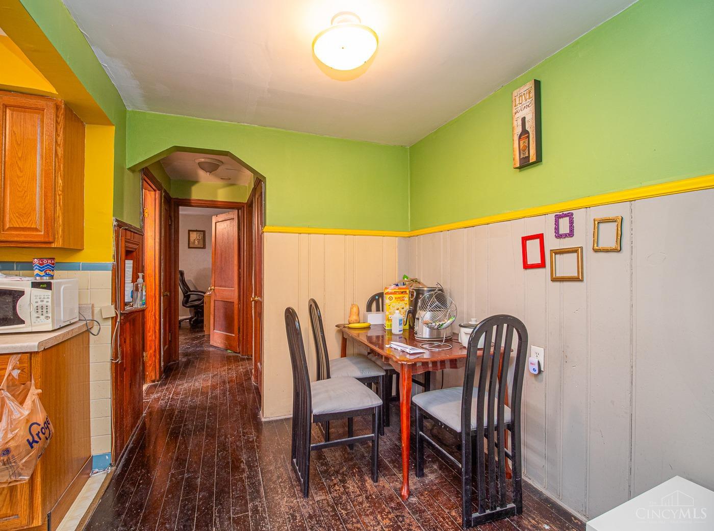 526 Riddle Crest Lane Cincinnati, OH 45220 - Photo 12 of 44 Gallery Image 12
