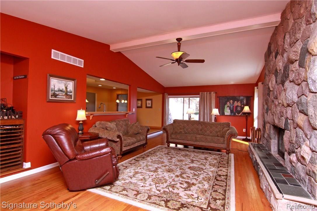 2861 Kilburn Court Rochester, MI 48306 - Photo 10 of 33 6 (3).jpg
