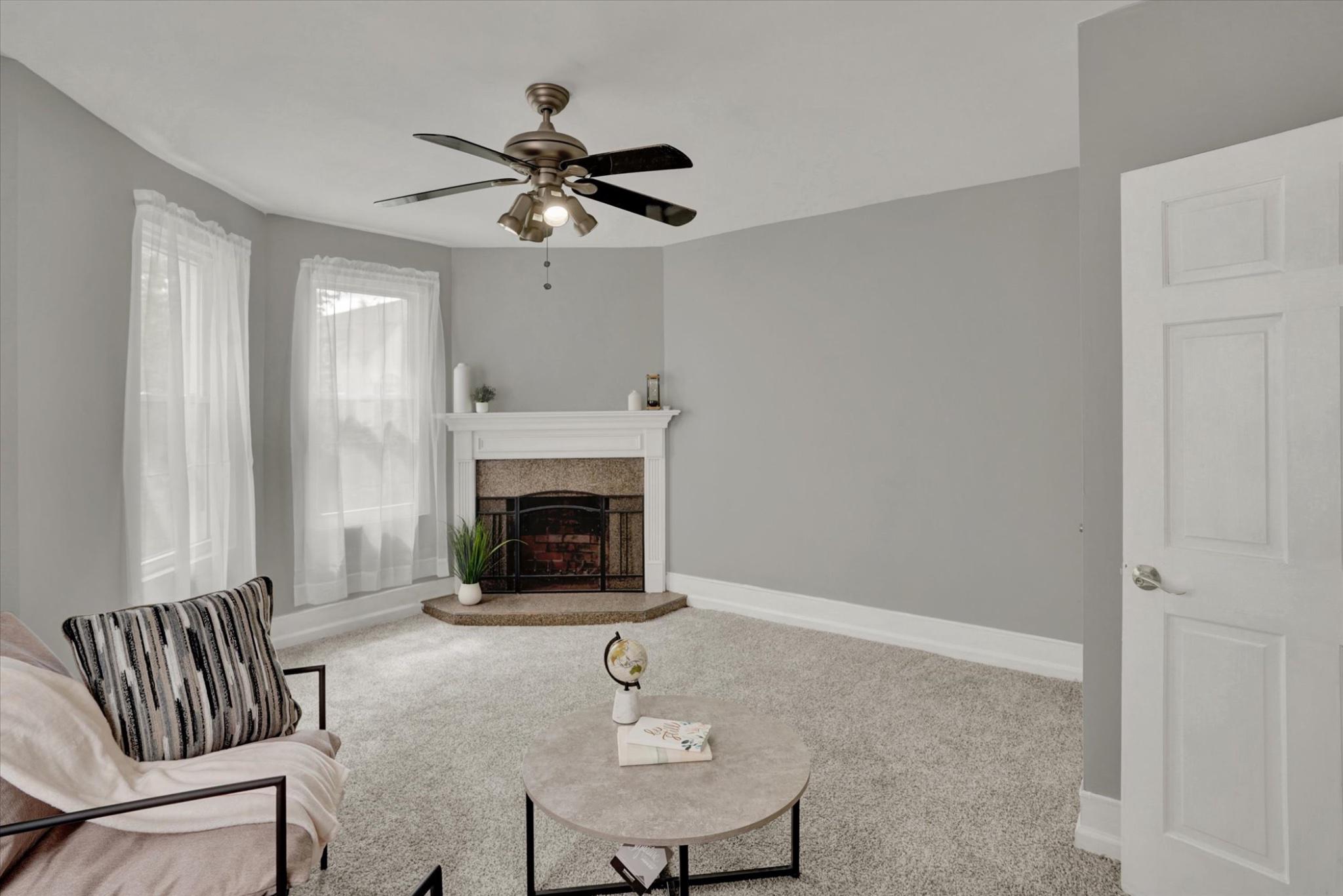 127 West Washington Lane Philadelphia, PA 19144 - Photo 19 of 29 2nd fl Cozy living space with natural light.