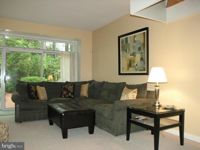 11462 Orchard Lane Reston, VA 20190 - Photo 20 of 30 Living Room #3