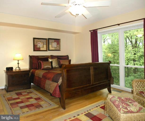 11462 Orchard Lane Reston, VA 20190 - Photo 6 of 30 Bedroom #1