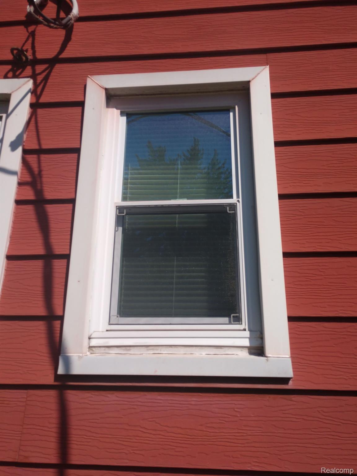 17947 Reed Street Melvindale, MI 48122 - Photo 5 of 25 UPDATED WINDOWS.