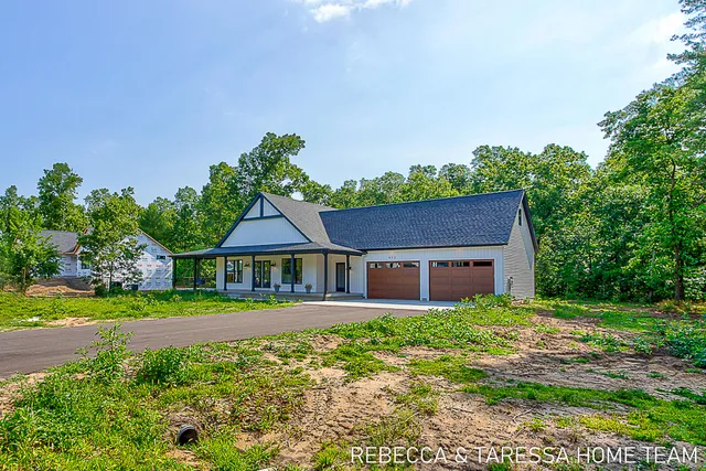 $505,000 | 401 Sabine Drive, Unit 31, Muskegon, MI 49442