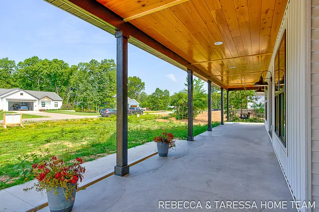 $505,000 | 401 Sabine Drive, Unit 31, Muskegon, MI 49442