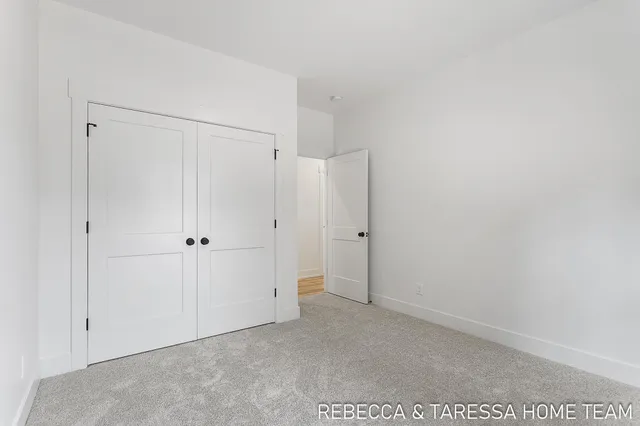 $505,000 | 401 Sabine Drive, Unit 31, Muskegon, MI 49442