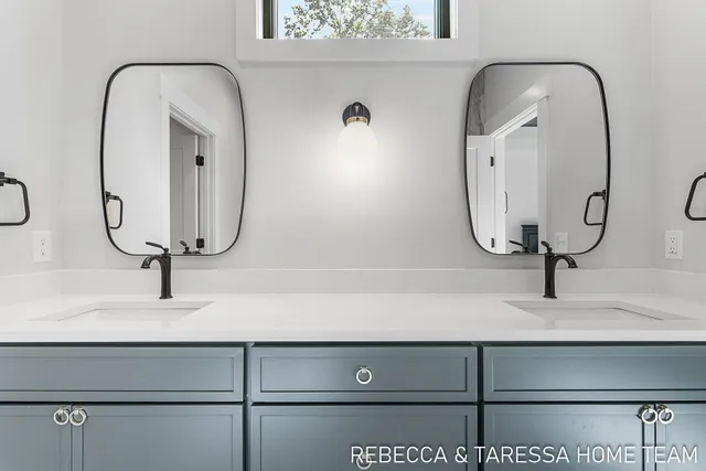 $505,000 | 401 Sabine Drive, Unit 31, Muskegon, MI 49442