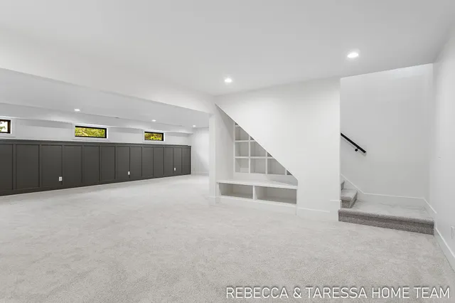 $505,000 | 401 Sabine Drive, Unit 31, Muskegon, MI 49442