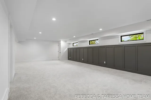 $505,000 | 401 Sabine Drive, Unit 31, Muskegon, MI 49442