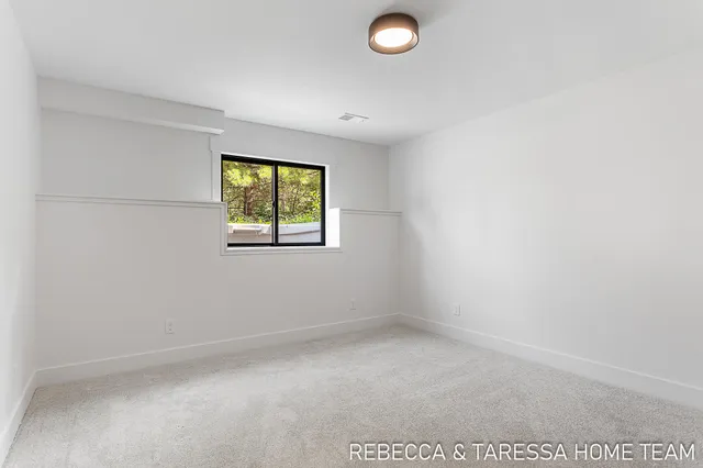 $505,000 | 401 Sabine Drive, Unit 31, Muskegon, MI 49442