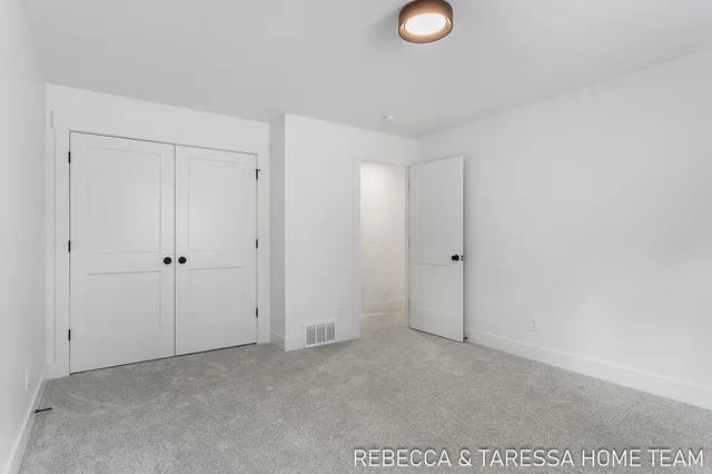 $505,000 | 401 Sabine Drive, Unit 31, Muskegon, MI 49442