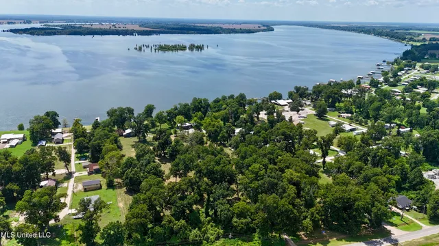 $250,000 | 6 Acres Mol Eagle Lake, Vicksburg, MS 39183