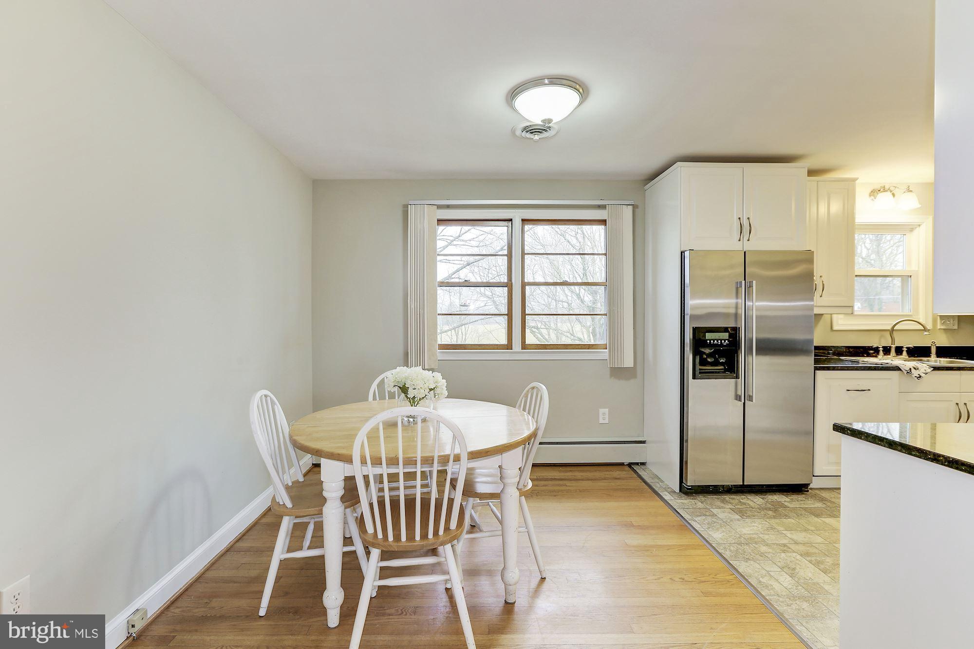 27237 Ridge Road Damascus, MD 20872 - Photo 13 of 43 Dining Room