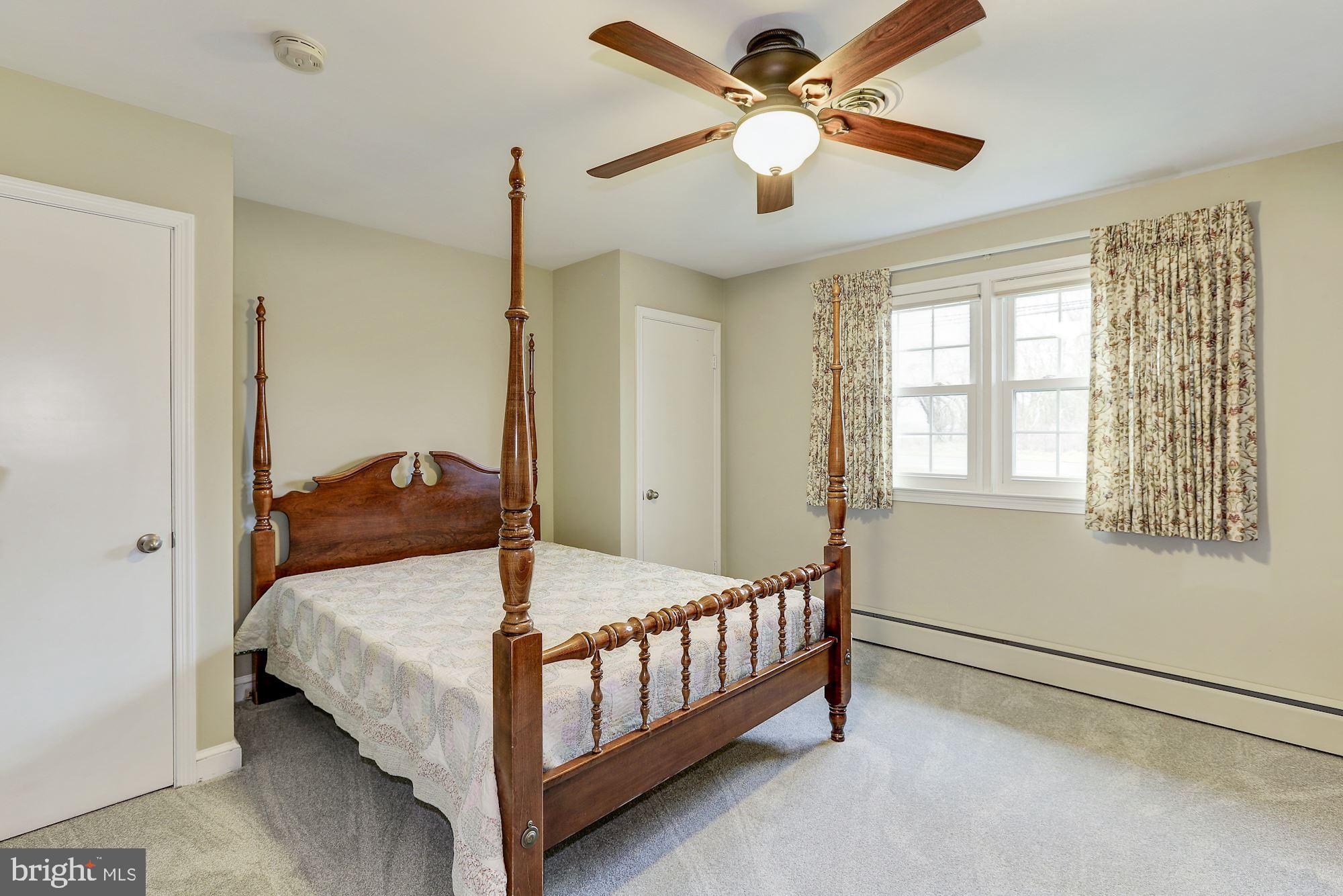 27237 Ridge Road Damascus, MD 20872 - Photo 20 of 43 Owner's Bedroom with 2 closets