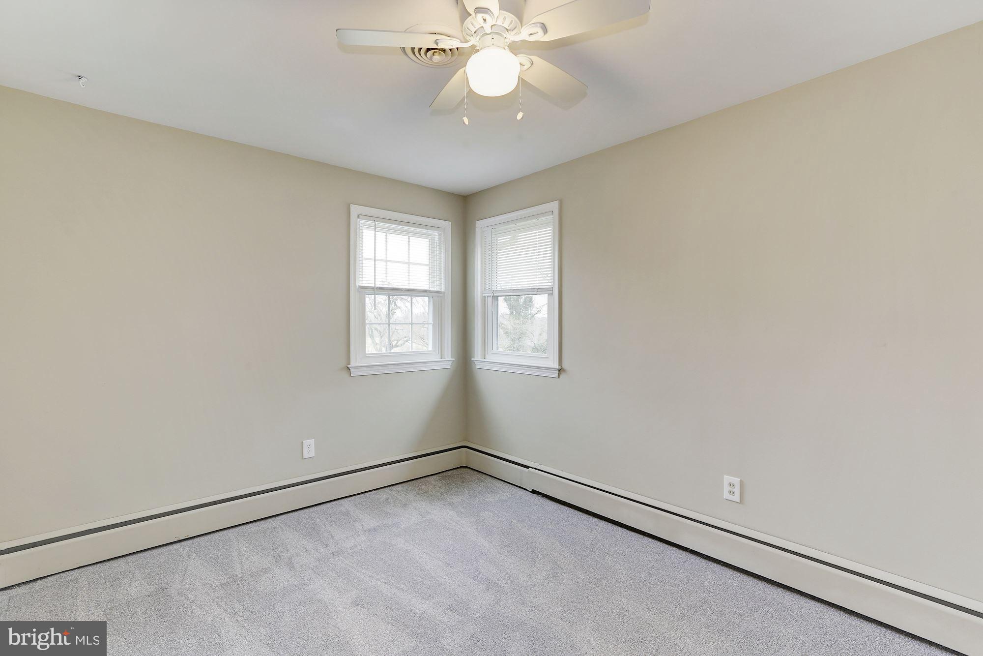 27237 Ridge Road Damascus, MD 20872 - Photo 21 of 43 Bedroom 2