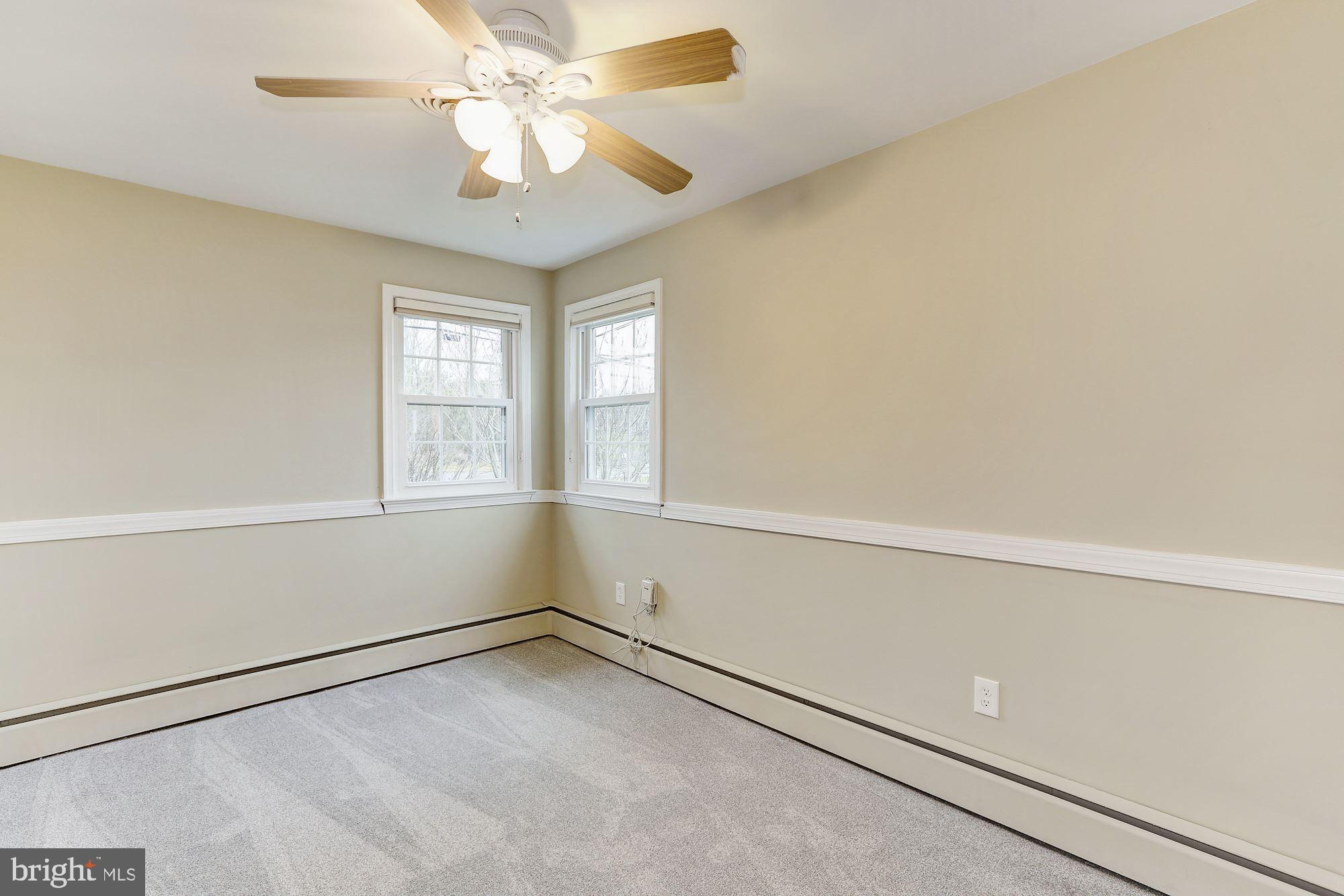 27237 Ridge Road Damascus, MD 20872 - Photo 23 of 43 Bedroom 3