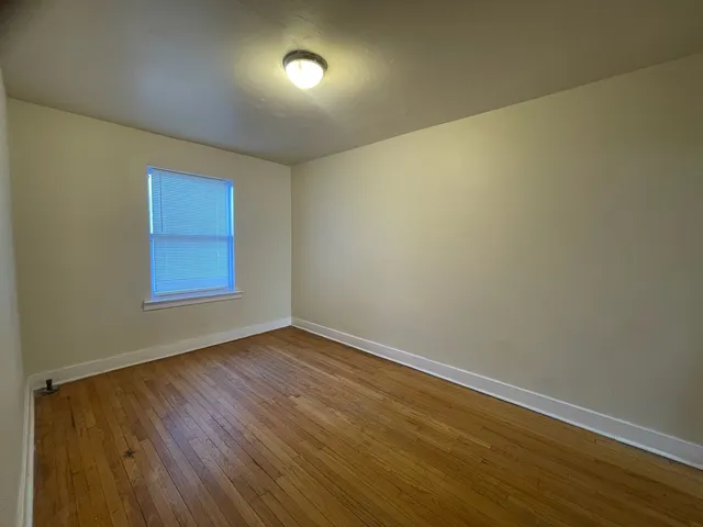 $1,250 | 7029 South Indiana Avenue, Unit 1E, Chicago, IL 60637
