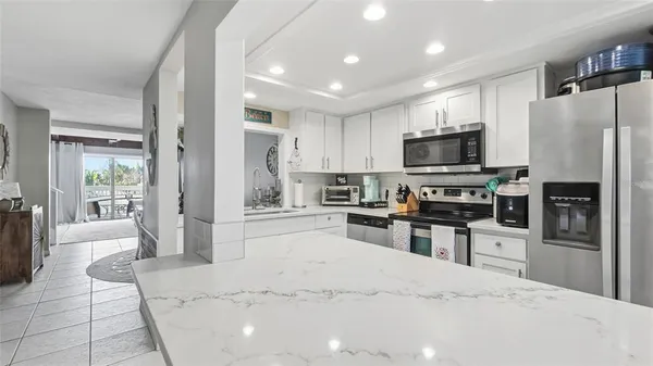 $3,150 | 318 Windrush Boulevard, Unit 9, Indian Rocks Beach, FL 33785