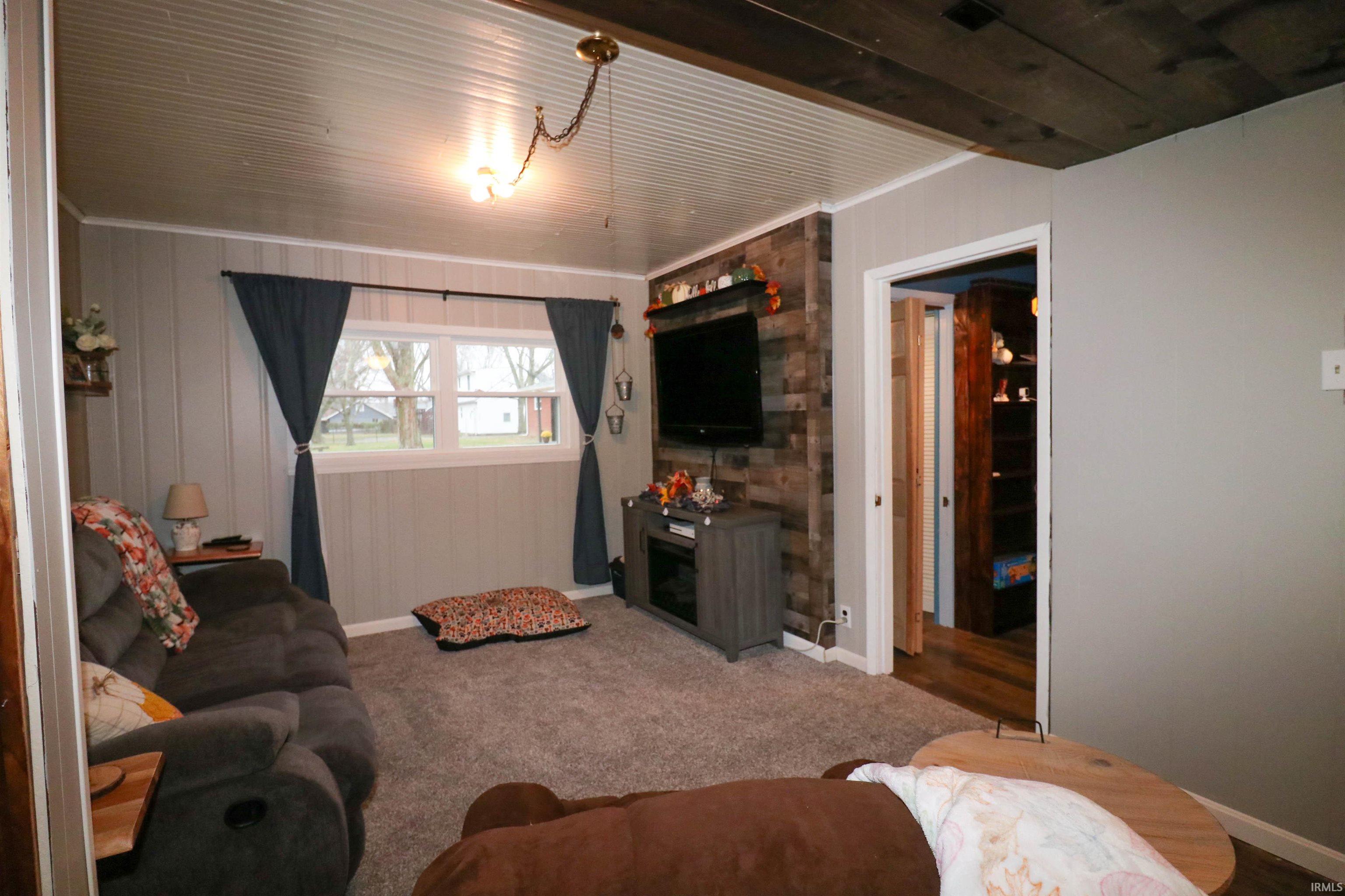 204 North Cook Road Muncie, IN 47303 - Photo 4 of 21