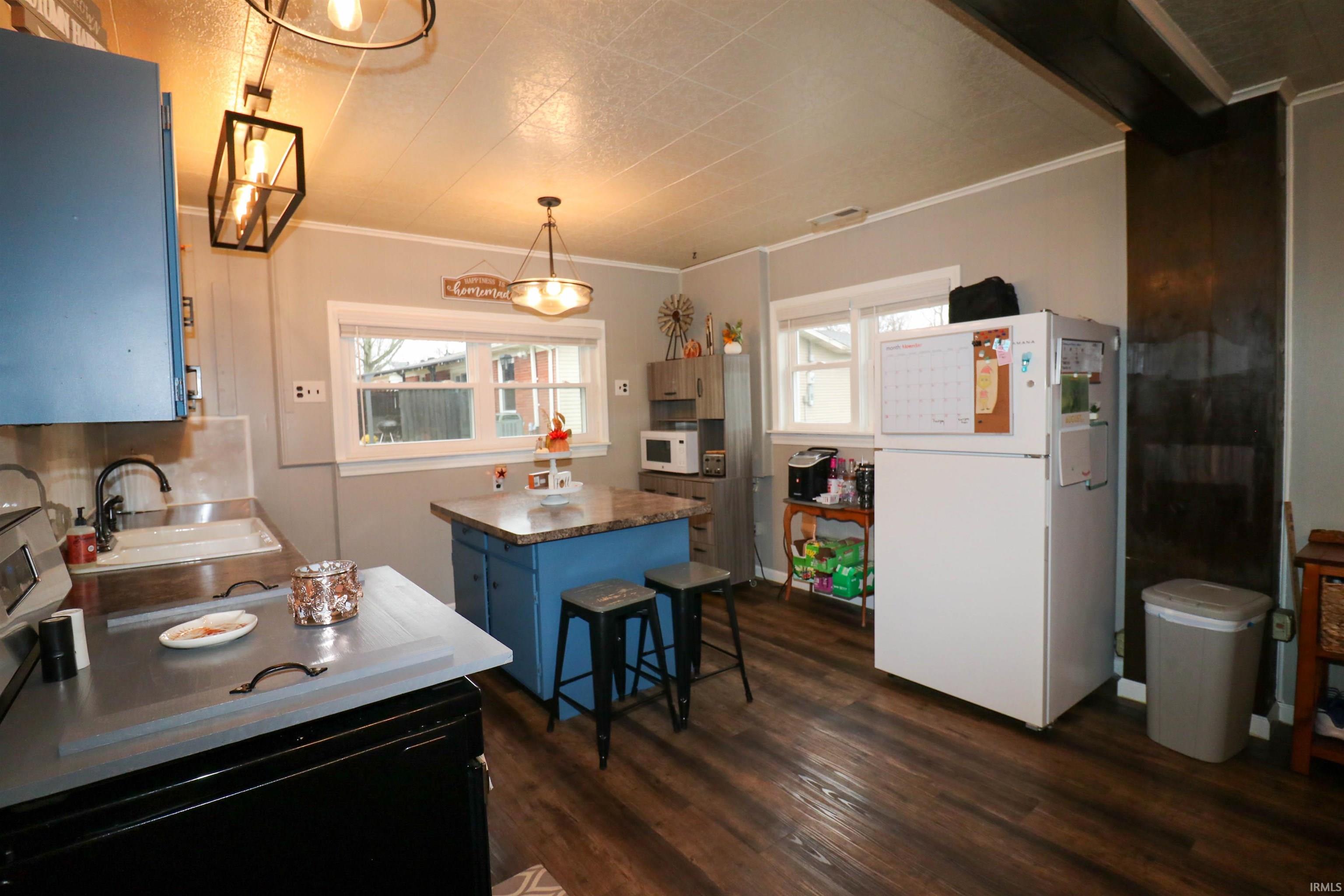 204 North Cook Road Muncie, IN 47303 - Photo 7 of 21