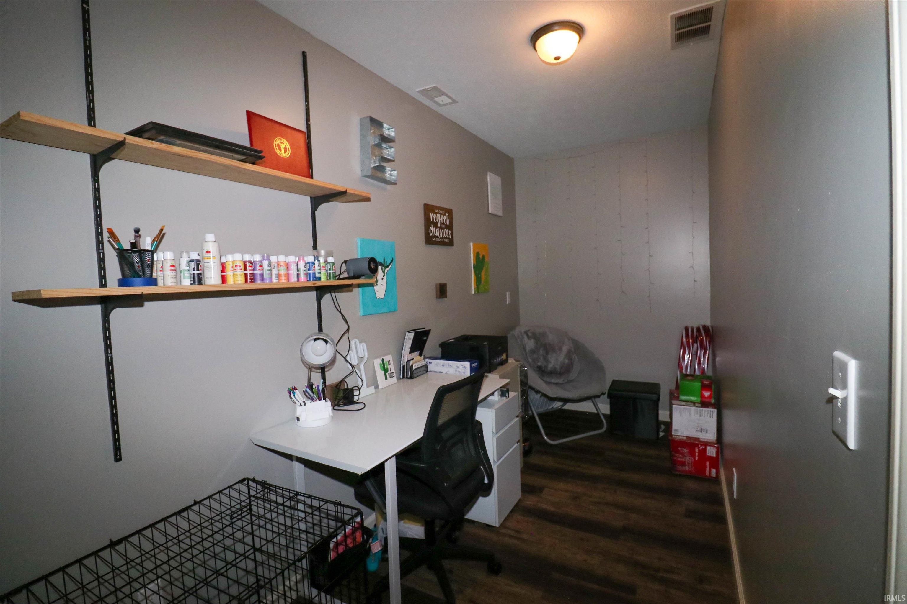 204 North Cook Road Muncie, IN 47303 - Photo 8 of 21