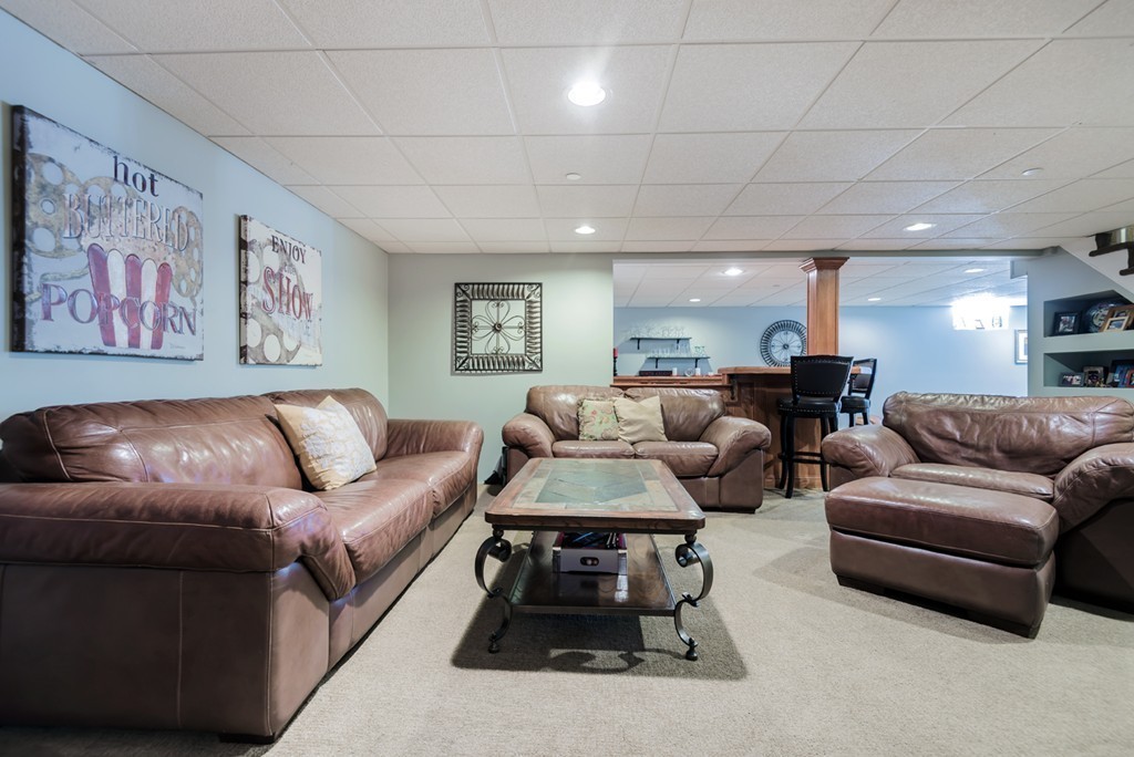 215 Hickory Hill Road North Andover, MA 01845 - Photo 21 of 30 Gallery Image 21
