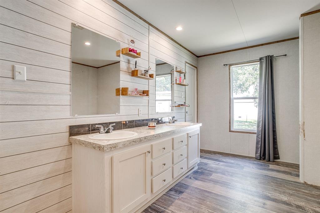 1804 Coral Road Pelican Bay, TX 76020 - Photo 21 of 31