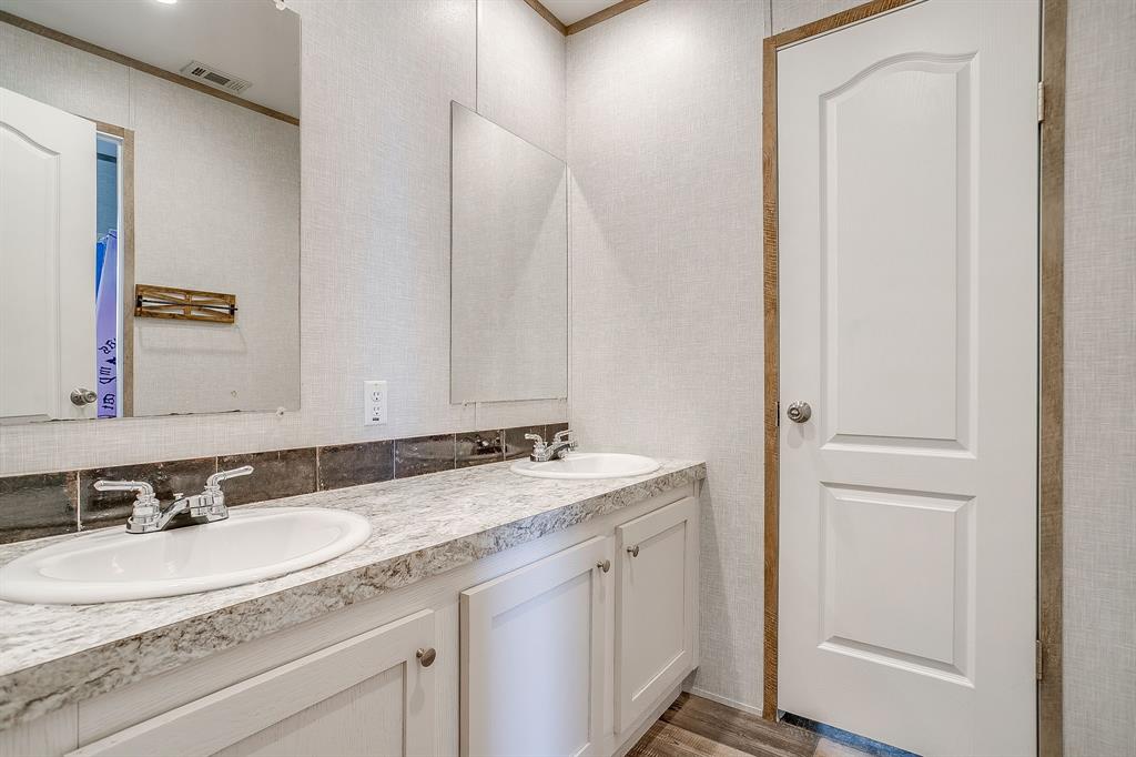 1804 Coral Road Pelican Bay, TX 76020 - Photo 27 of 31