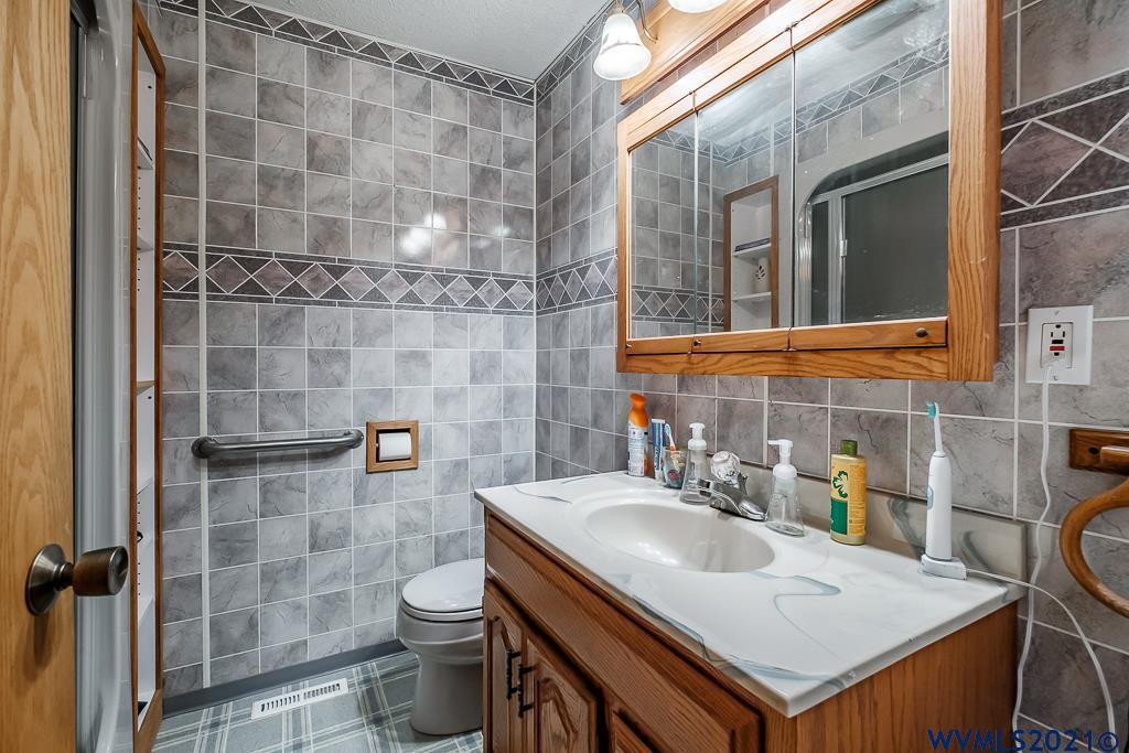 1209 Southwest Elm Street Albany, OR 97321 - Photo 17 of 25 Gallery Image 17