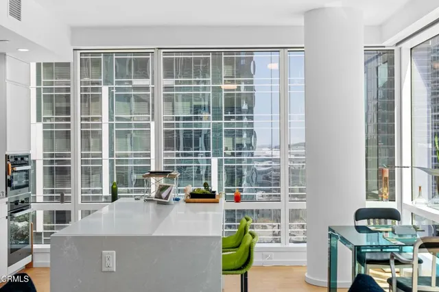 $1,099,000 | 877 Francisco Street, Unit 1506, Los Angeles, CA 90017