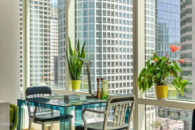 $1,099,000 | 877 Francisco Street, Unit 1506, Los Angeles, CA 90017