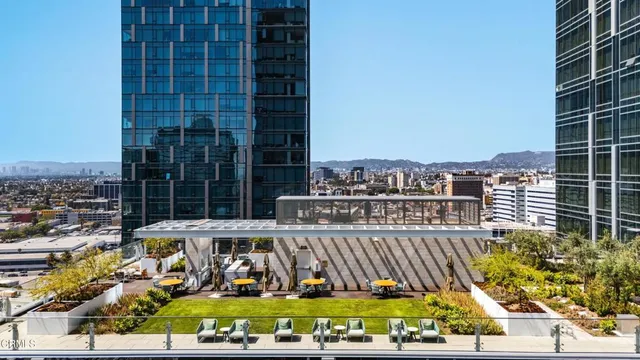 $1,099,000 | 877 Francisco Street, Unit 1506, Los Angeles, CA 90017