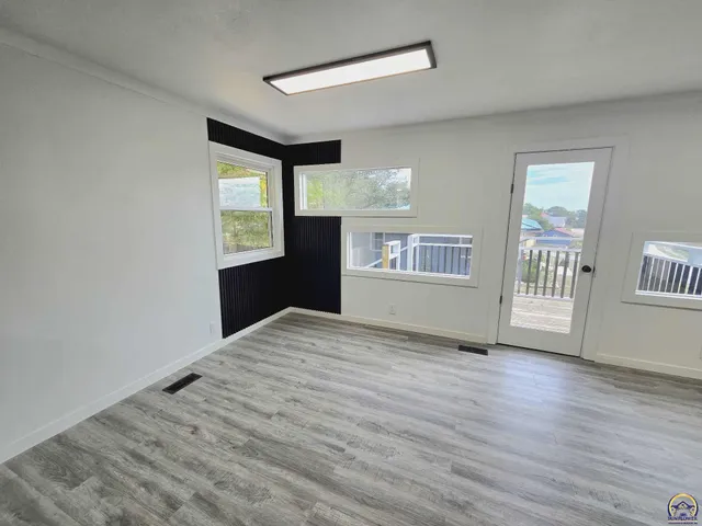 $297,077 | 308 Kansa Drive, Ozawkie, KS 66070