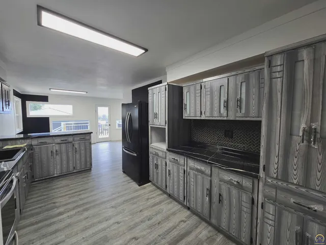 $287,077 | 308 Kansa Drive, Ozawkie, KS 66070